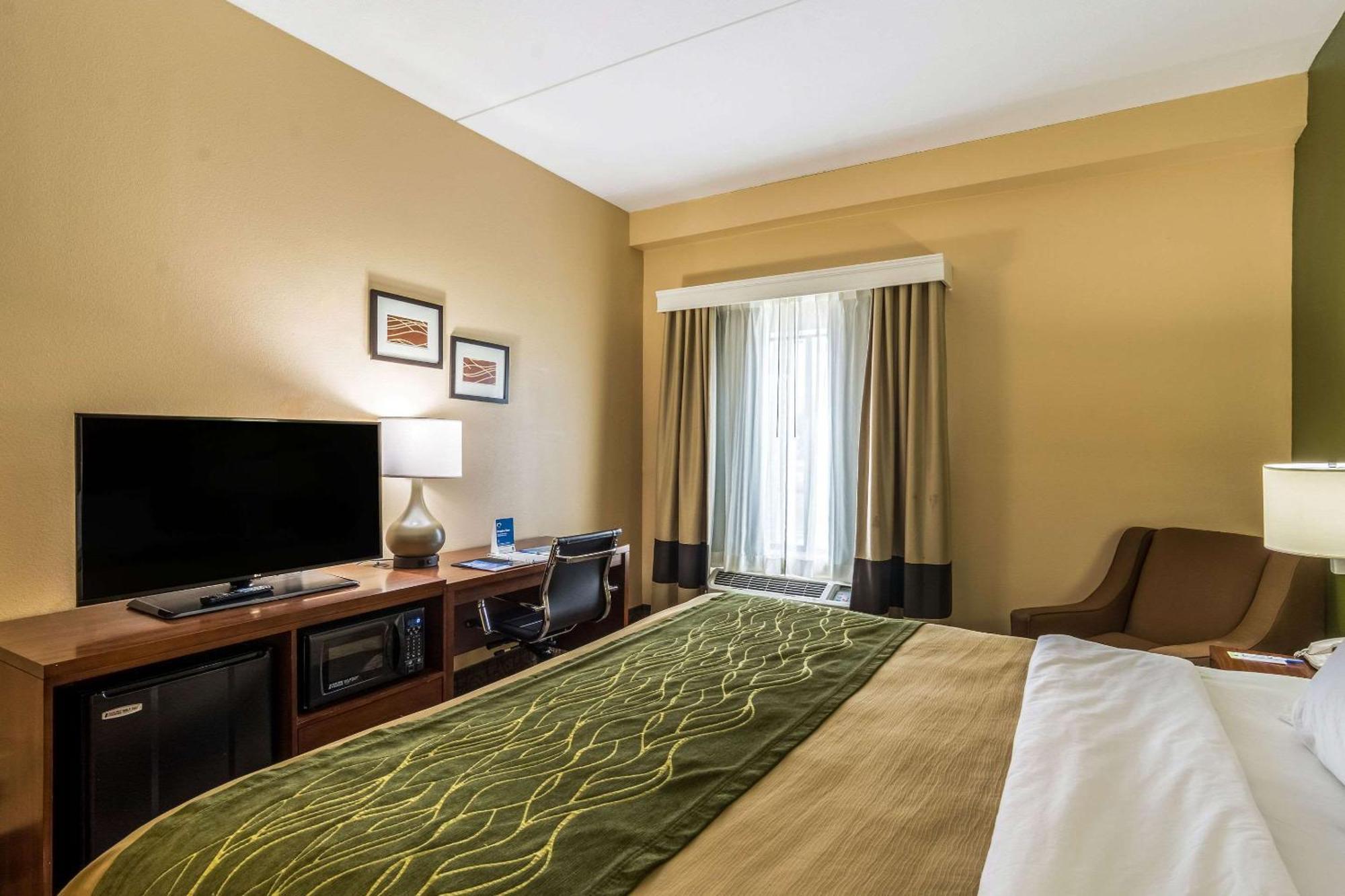 Comfort Inn & Suites Panama City North Exterior photo